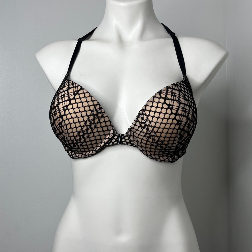 NWT VICTORIA’S SECRET Black Lace Bra Sz 34D